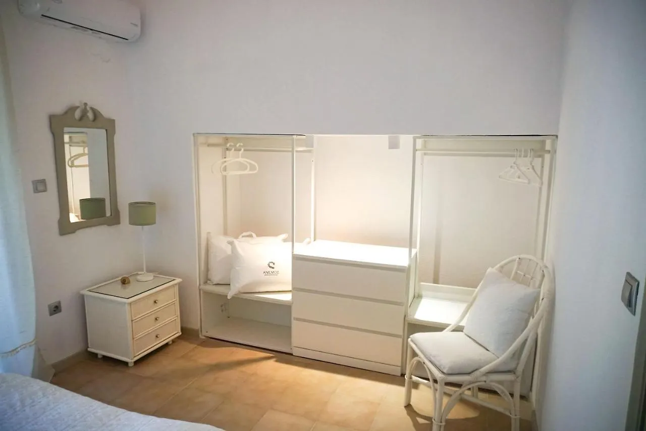 Delfini Villa, Beachfront 2-Bdrm Maisonette Possidi Grecia