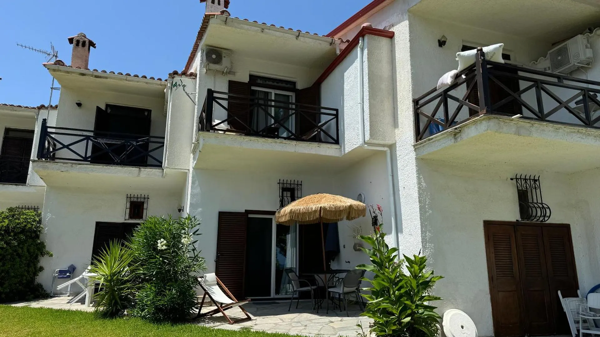 Delfini Villa, Beachfront 2-Bdrm Maisonette Possidi Grecia