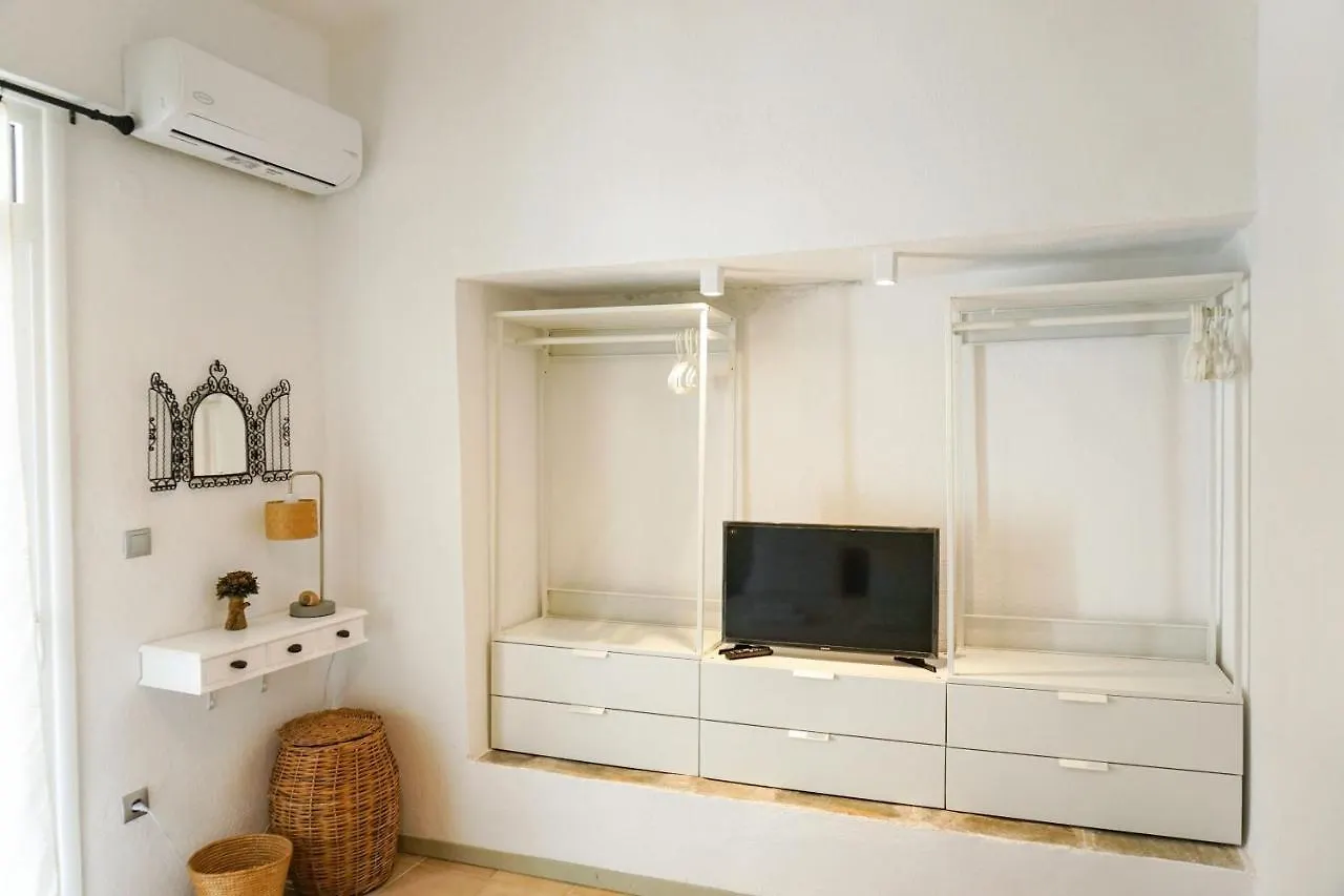 Delfini Villa, Beachfront 2-Bdrm Maisonette Possidi 0*,